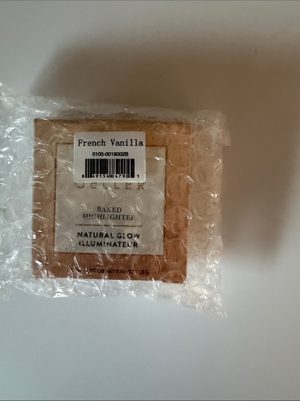 Laura Geller French Vanilla Baked Highlighter - Beige Cream Glow